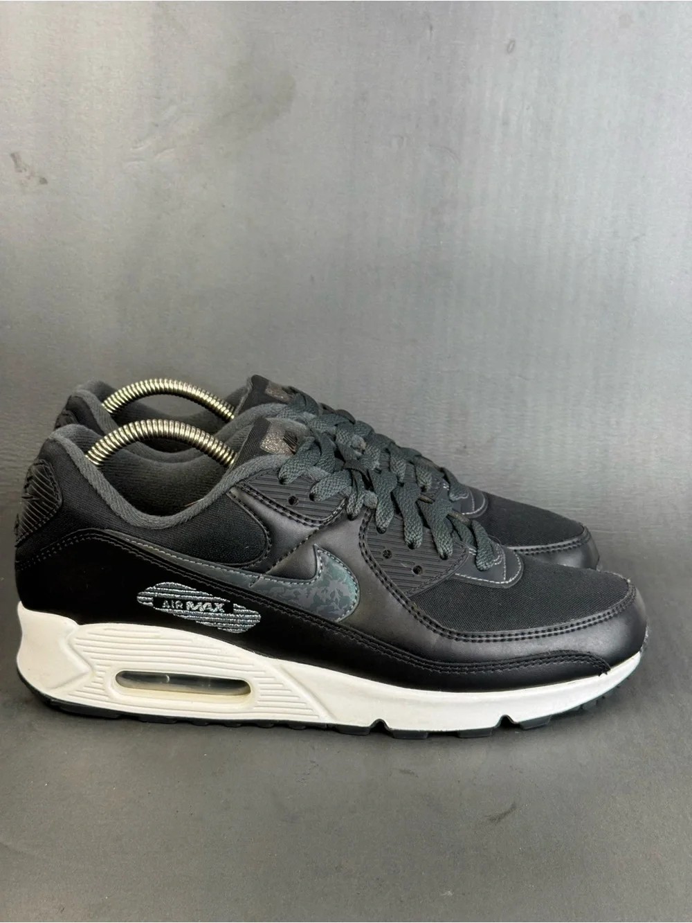 Nike Air Max 90 Black Metallic Silver sneaker shoes womens size 11